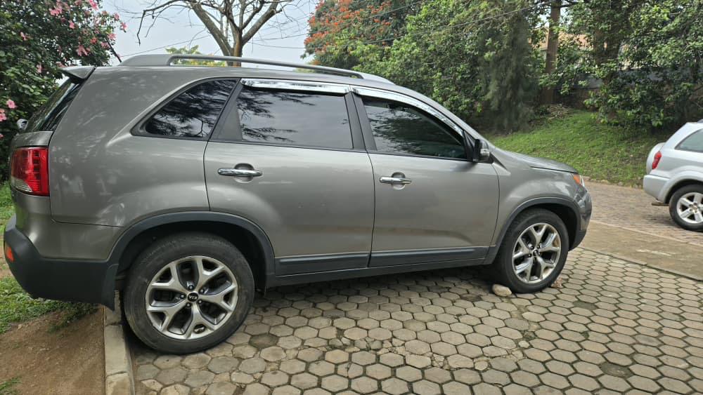 KIA KIA SORENTO 2011